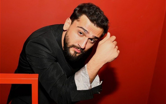 sesini-itirdi-konsertlerini-legv-etmeli-oldu