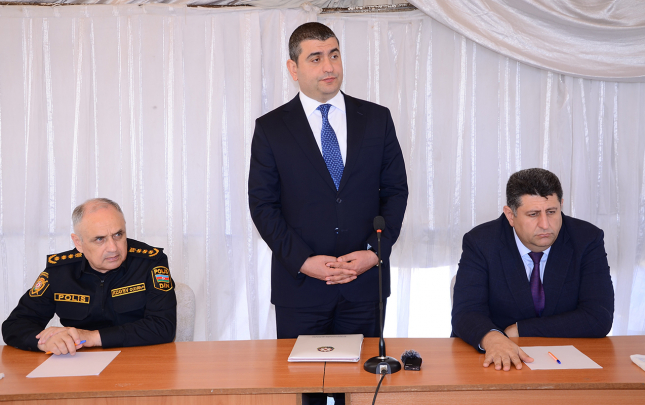 icra-bascisi-tekle-kend-sakinleri-ile-gorusdu