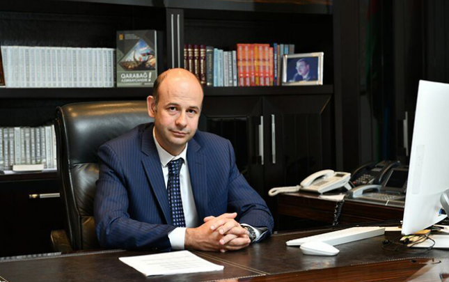 yeni-sedr-reisi-vezifesinden-azad-etdi