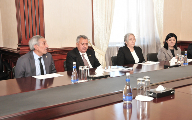 abseronda-qehremanlarimizin-aileleri-ile-gorus-kecirildi