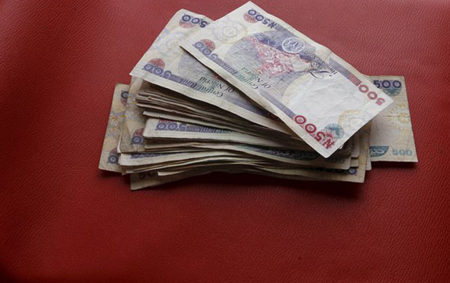 abs-iran-muharibesine-gore-30-a-yaxin-olkenin-valyutasi-ucuzlasib