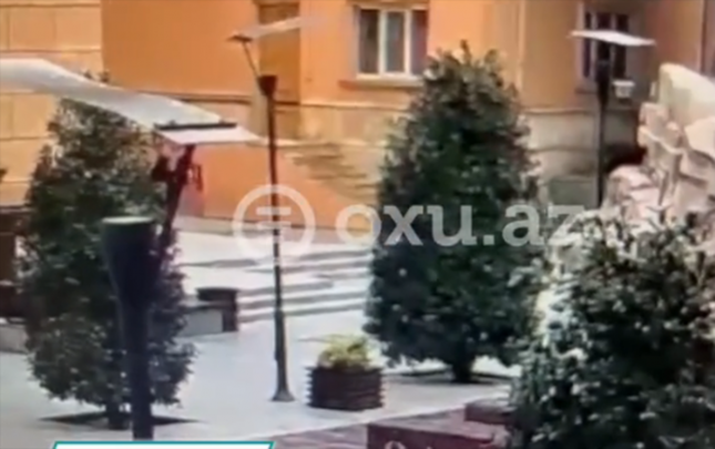 nizami-kino-merkezinin-divarlarina-bele-ziyan-vurdular