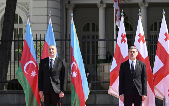 prezidentin-resmi-qarsilanma-merasimi-oldu