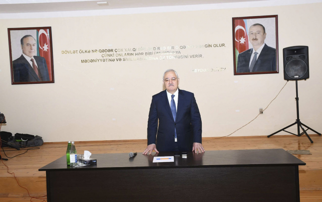 vaqif-hesenov-umid-qesebesinde-qebul-kecirdi