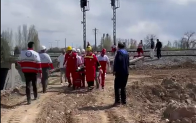 iranda-demir-yolu-korpusu-vuruldu-olenler-var