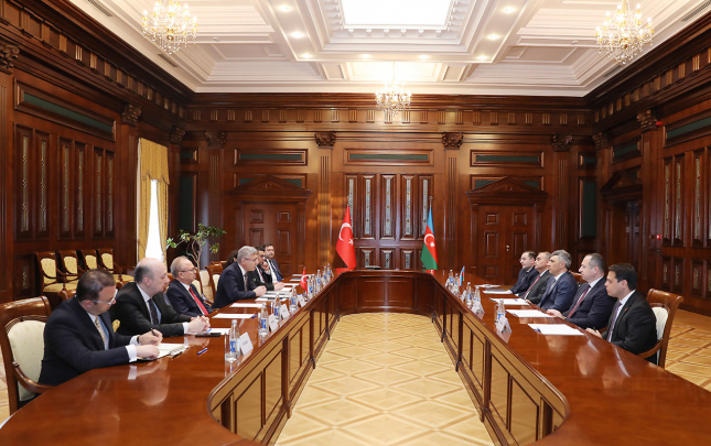 turkiye-ali-mehkemesinin-bas-prokuroru-inam-kerimovla-gorusdu