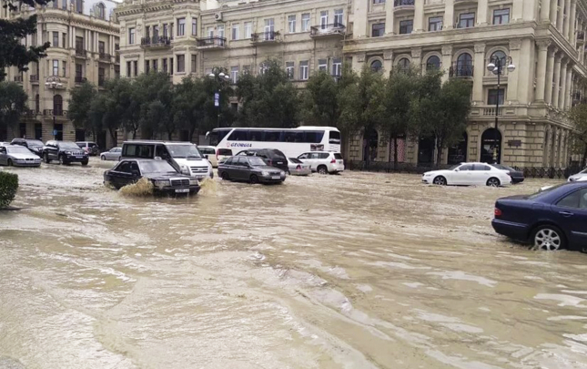 dovlet-yagisla-bagli-nece-yuz-faizlik-ehtiyat-tedbiri-gore-biler