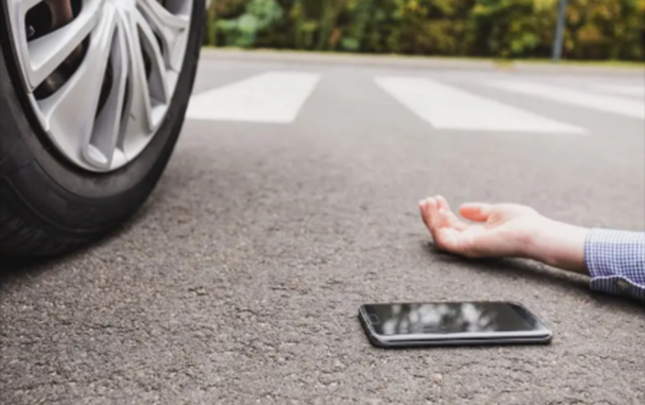 qazaxda-74-yasli-piyadani-masin-vurub-oldurdu