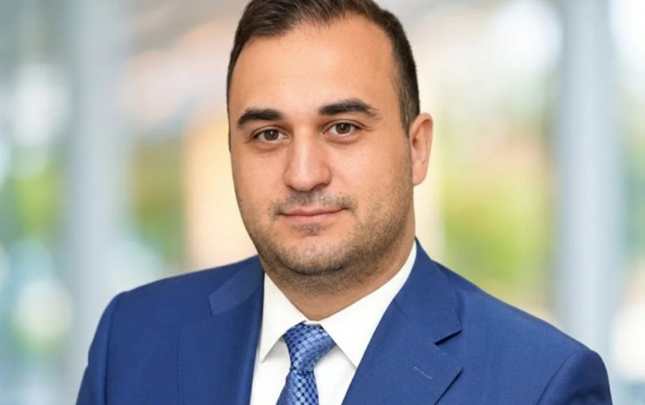 azeriqazin-yuksekvezifeli-emekdasi-vefat-etdi