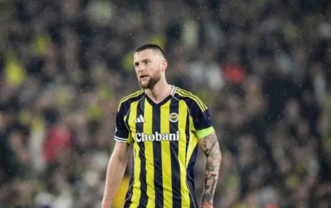 fenerbaxcanin-futbolcusunun-villasi-qaret-edildi