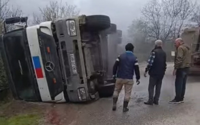 qonaqkende-yol-cekenler-qezaya-dusdu