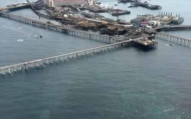 neft-daslarinin-yaxinliginda-baliqci-denizde-batdi