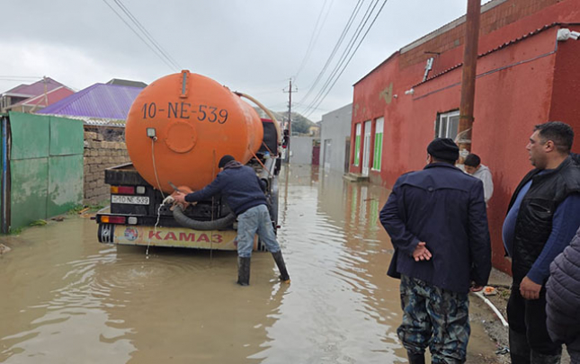 abseronda-yagisin-fesadlari-aradan-qaldirilir