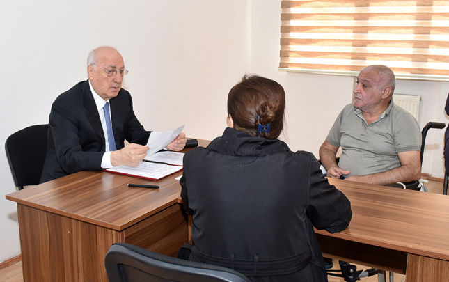 zakir-ferecov-vetendas-muracietlerini-dinledi