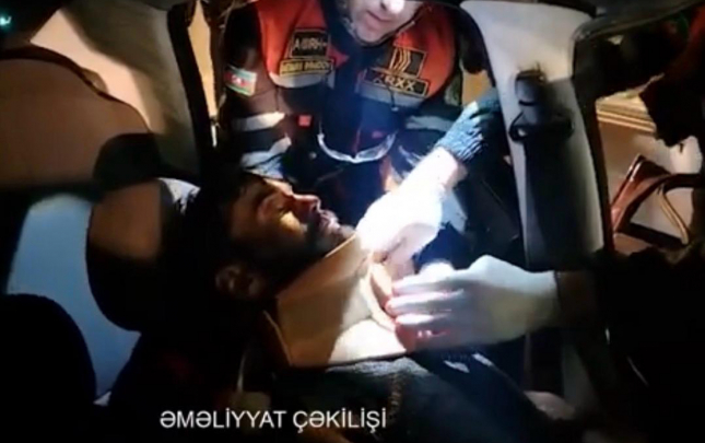 masini-hasara-cirpdi-sixilib-icinde-qaldi