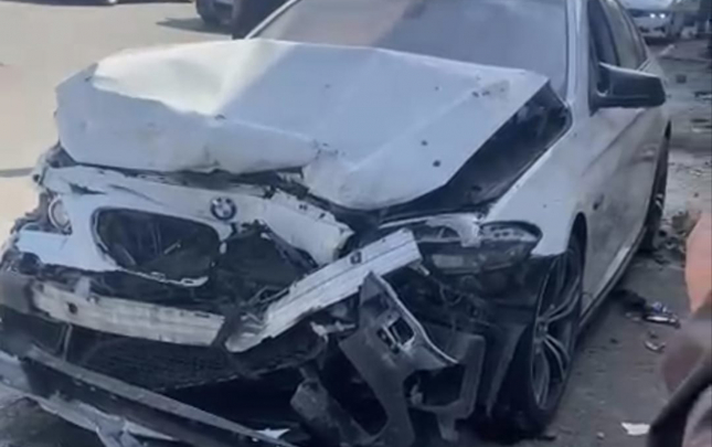 gencede-bmw-ve-changan-toqqusdu