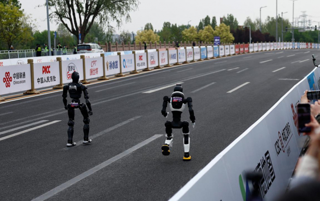 robotlar-insanlara-qalib-geldi-rekord-qirildi