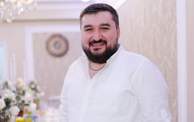 emeliyyatdan-12-gun-sonra-olen-adilin-ailesi