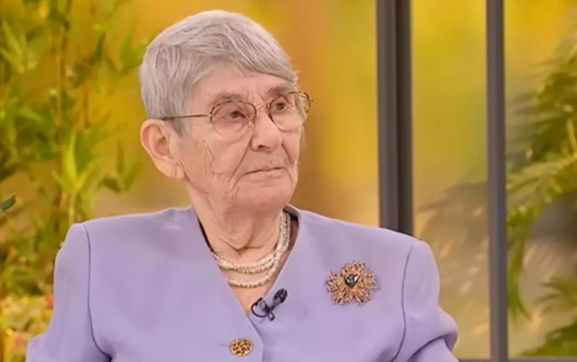 bir-seher-oyandim-ki-dislerim-tokulub