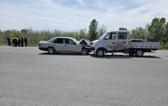 naxcivanda-mercedesle-changan-toqqusdu