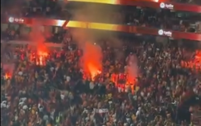 fenerbaxca-azarkeslerinin-atdigi-meseller-tribunaya-dusdu