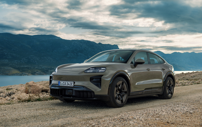 ikonadan-ilhamlanib-yeni-porsche-cayenne-coup-electric