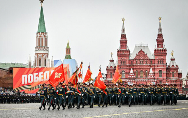 moskvadaki-paradda-herbi-texnika-olmayacaq