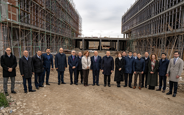 sabahcityde-universitetler-ucun-yaradilacaq-imkanlar-muzakire-edildi