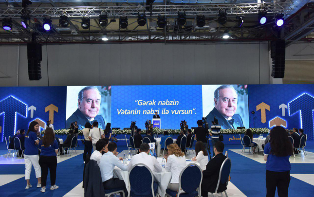 huquqi-siyasi-legitimlik-meritokratiya-ve-institusional-inkisaf-modeli