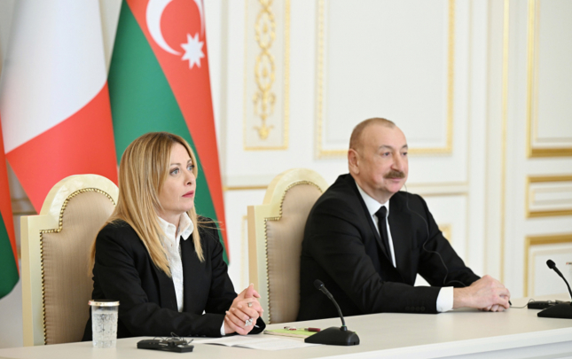 ilham-eliyev-ve-meloni-metbuata-beyanatlarla-cixis-etdiler