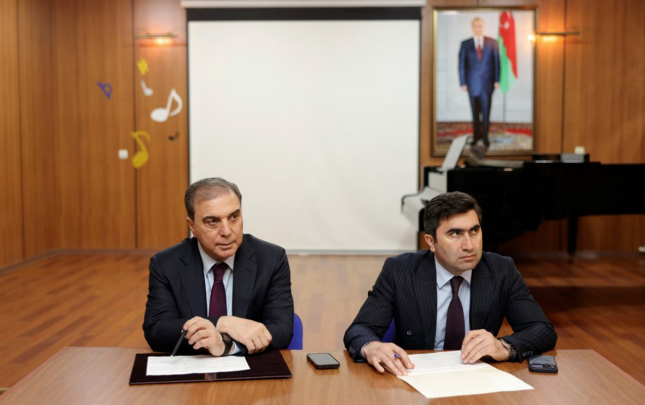niyazi-bayramov-vetendaslarla-novbeti-seyyar-gorus-kecirib