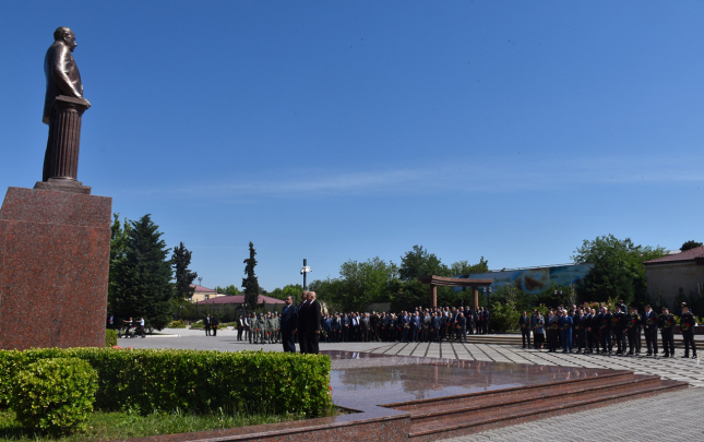 imislide-heyder-eliyevle-bagli-silsile-tedbirler-kecirildi