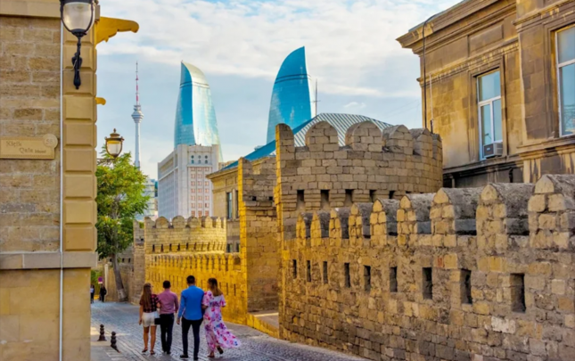 bakiya-gelen-bu-ecnebiler-30-gunluk-qeydiyyatdan-azad-edildi
