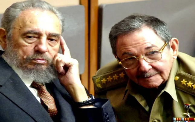 fidel-kastronun-qardasina-qarsi-ittiham-ireli-surmeye-hazirlasirlar