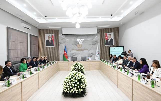 azerbaycan-hemkarlar-ittifaqlari-konfederasiyasi-ve-ombudsman-aparati-memorandum-imzaladi