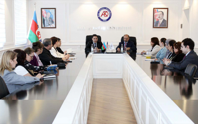 merkezi-florida-universitetinin-professoru-baau-nun-qonagidir