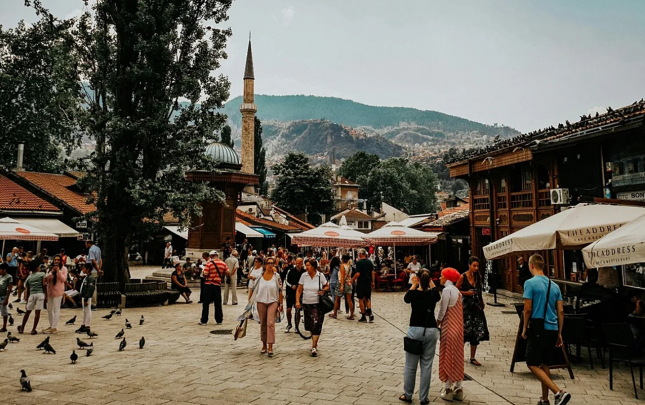 bu-seherlere-tetile-getmek-su-qiymetinedir