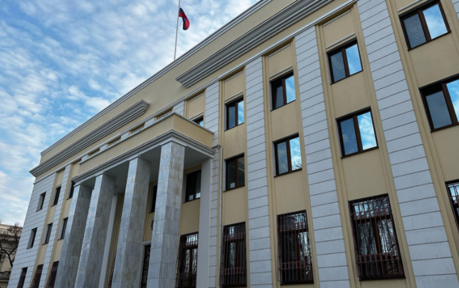 rusiyanin-ruminiyadaki-bir-konsullugu-baglanacaq