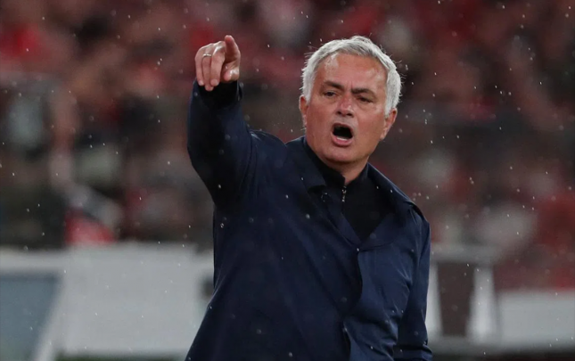 real-mourinyo-ucun-15-milyon-odeyecek