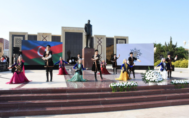 qaradagda-milli-qurtulus-gunune-hesr-olunmus-konsert-kecirildi
