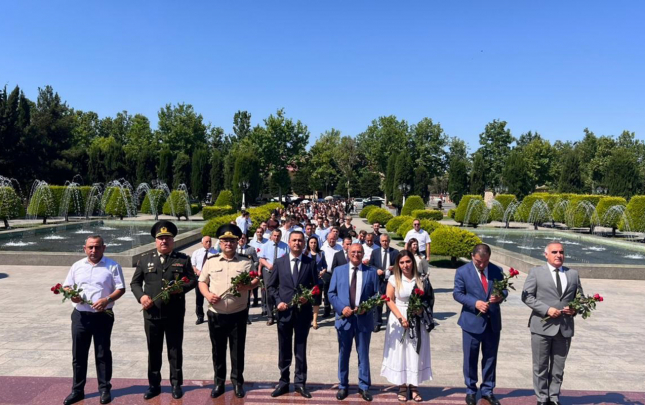 beyleqanda-tibb-iscilerinin-pese-bayrami-qeyd-olundu