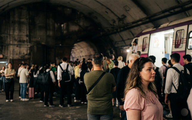 istanbul-metrosunda-qeza