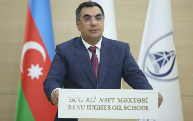 8-olkeden-733-istirakci-baki-ali-neft-mektebinde-beynelxalq-robot-olimpiadasinda