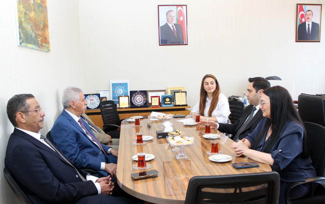 baau-da-sultan-bin-ebduleziz-el-seud-fondu-ile-emekdasliq-gorusu