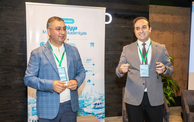 hansiyar-babayev-sehiyye-idareciliyinin-muasir-prinsiplerinden-danisdi