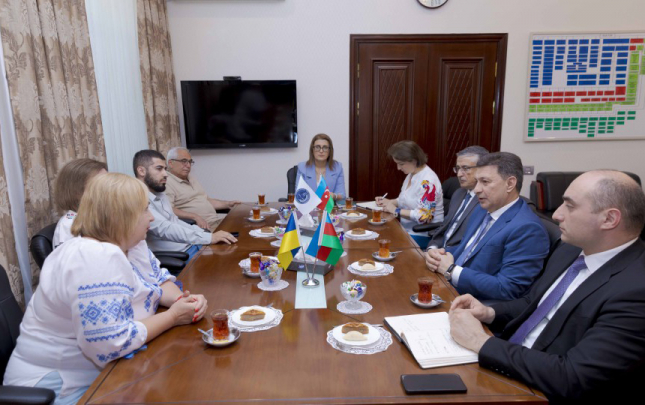 atu-da-xarkov-milli-tibb-universitetinin-numayende-heyeti-ile-gorus
