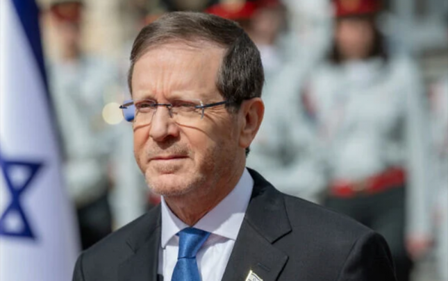 israil-prezidentinin-helikopteri-qus-surusu-ile-toqqusdu