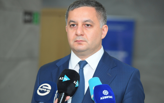 aparat-rehberi-olkede-fealiyyet-gosteren-hakimlerin-sayini-aciqladi