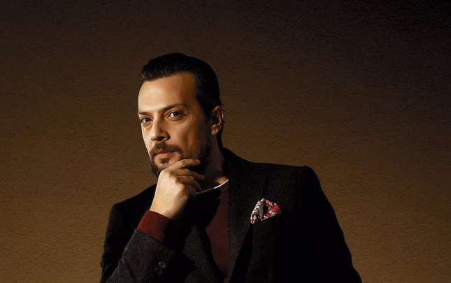serhat-daha17den-ayrilir
