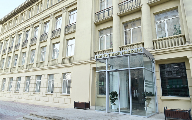 mektebeqeder-tehsilde-valideyn-dovlet-ozel-emekdasligi-modeli-dovlet-hesabina-maliyyelesecek